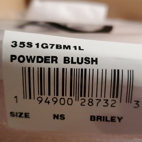 Michael kors  HP briley blush messanger sold out boxed - Picture 2 of 10